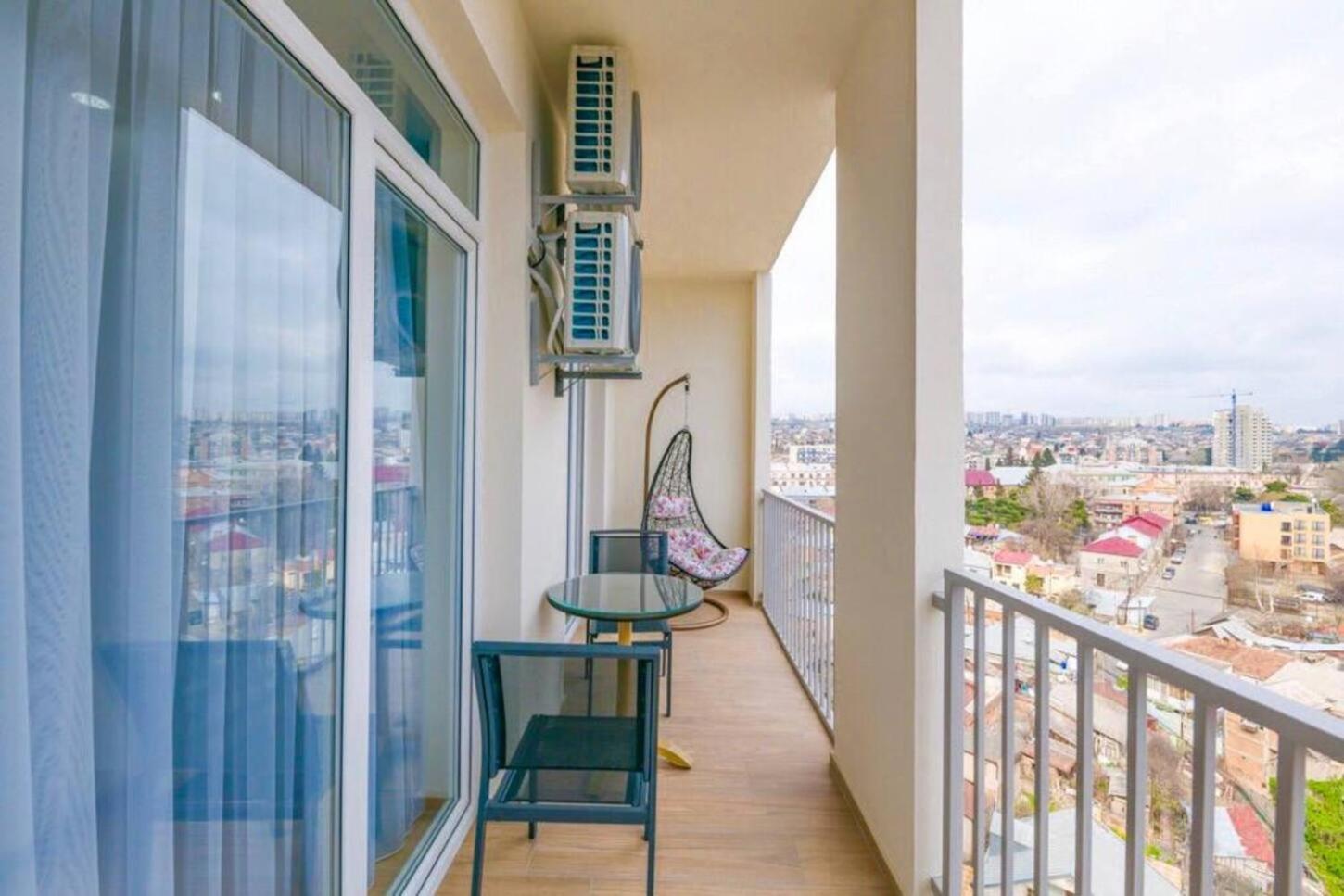 Apartments With View Tbilisi Esterno foto